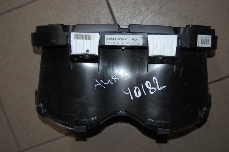 Панель приборов AURIS 06-12