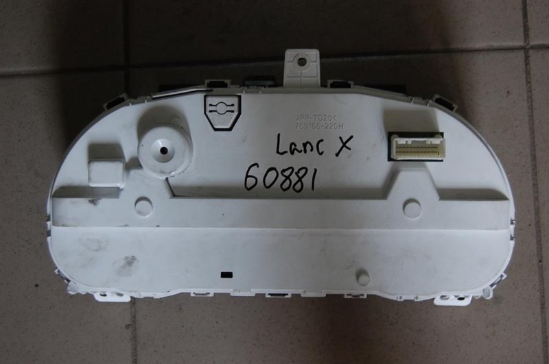 Панель приборов LANCER X 10 07-15 Панель приборов LANCER X 10 07-15