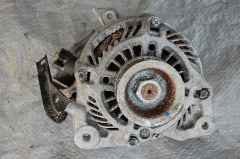 Генератор HONDA CIVIC 4D 06-11 FD 31100-RNA-A01 Б/У