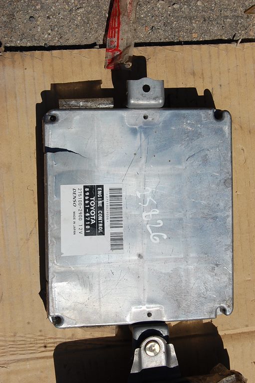 Блок управления двигателем TOYOTA PRIUS - 20 03-11 89661-47101 Б/У