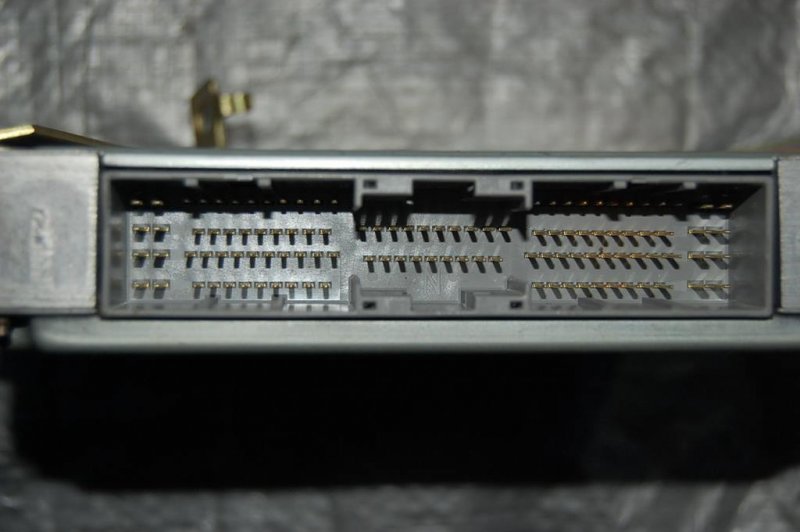 Блок управления двигателем SKYLINE (V35) 01-07