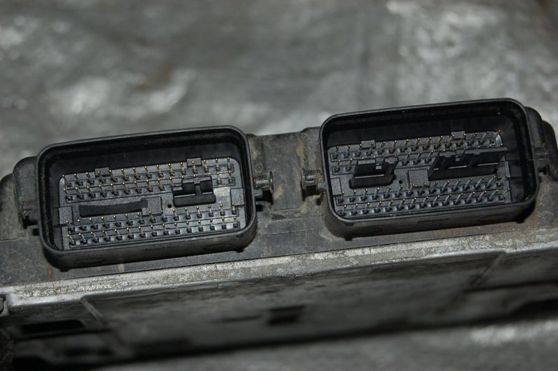 Блок управления двигателем MAZDA 3 BK 03-08