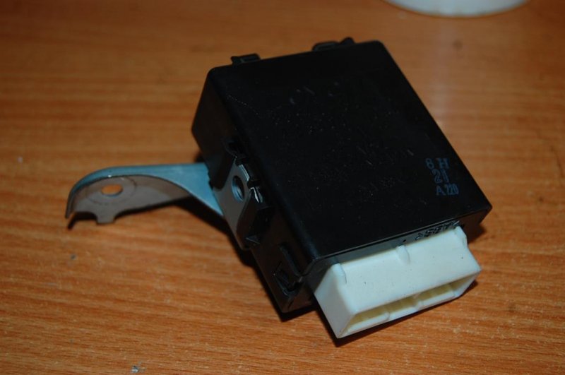 Запчасть блок электронный LEXUS ES350 06-12 89540-33140 Б/У Блок электронный LEXUS ES350 06-12 89540-33140 Б/У