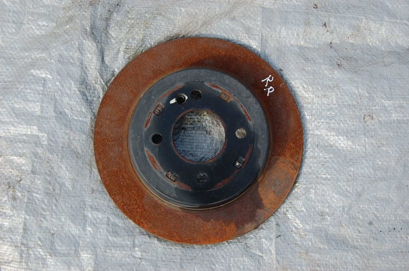 Запчасть тормозной диск задний KIA RIO UB 2011-2017 58411-0U300 Б/У Тормозной диск задний KIA RIO UB 2011-2017 58411-0U300 Б/У