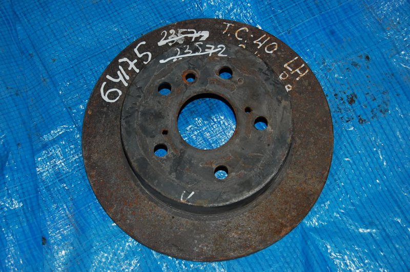 Запчасть тормозной диск задний TOYOTA CAMRY 40 06-11 42431-33130 Б/У Тормозной диск задний TOYOTA CAMRY 40 06-11 42431-33130 Б/У