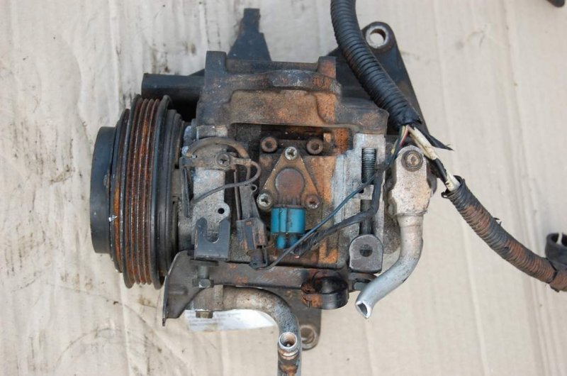 Компрессор кондиционера SUBARU FORESTER SG 02-07