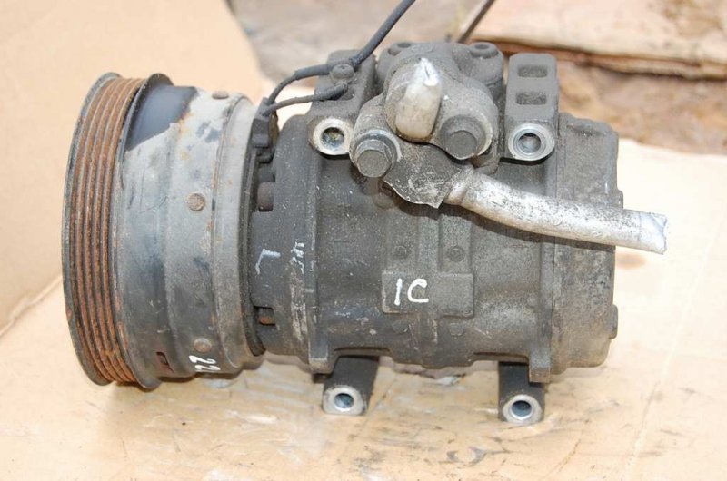 Компрессор кондиционера TOYOTA COROLLA E100 91-95 047200-6502 Б/У