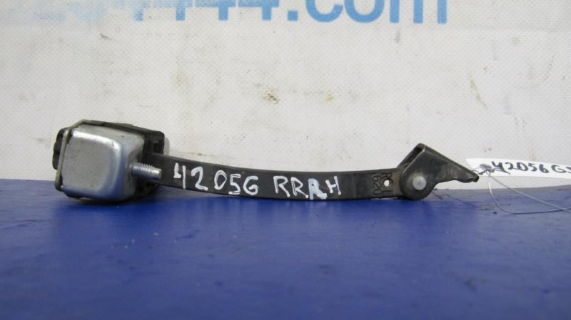 Ограничитель двери задний правый LEXUS GS350 GS300 05-11 68630-30200 Б/У