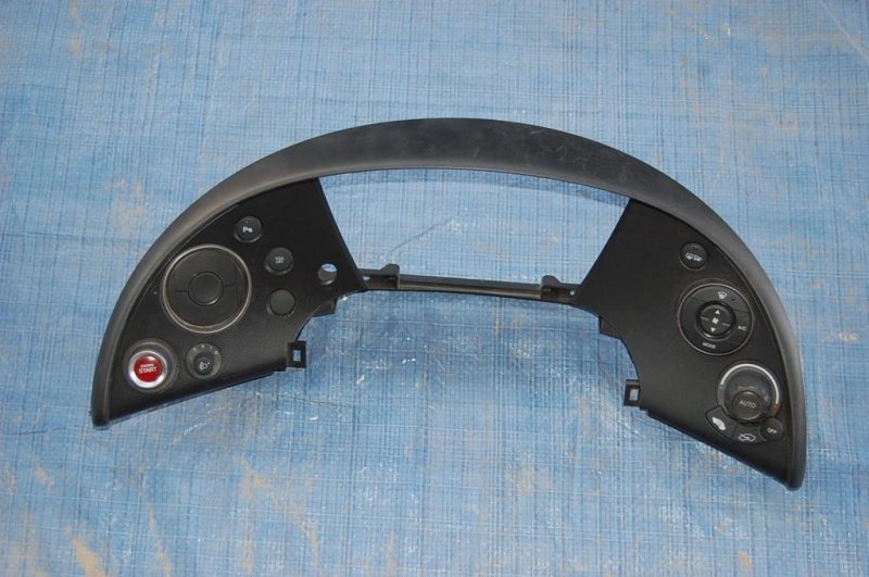 Накладка торпедо HONDA CIVIC 5D 06-11 Б/У