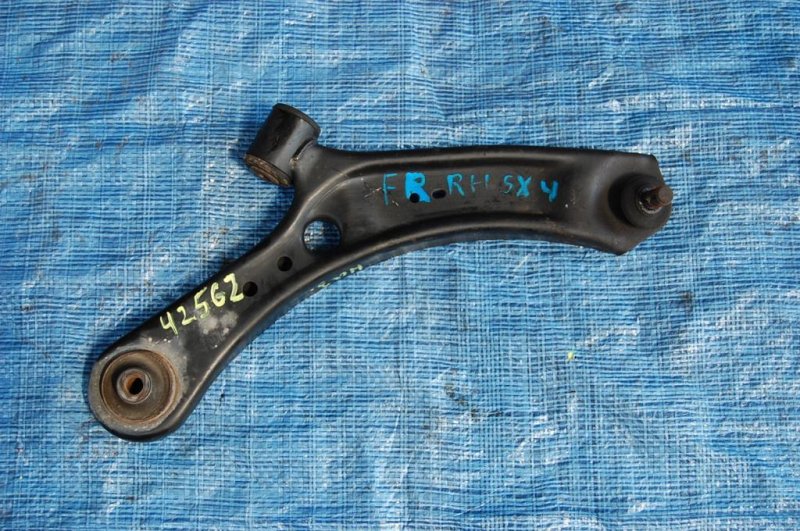 Рычаг передней подвески нижний передний правый SUZUKI SX4 06-13 45201-54L20 Б/У