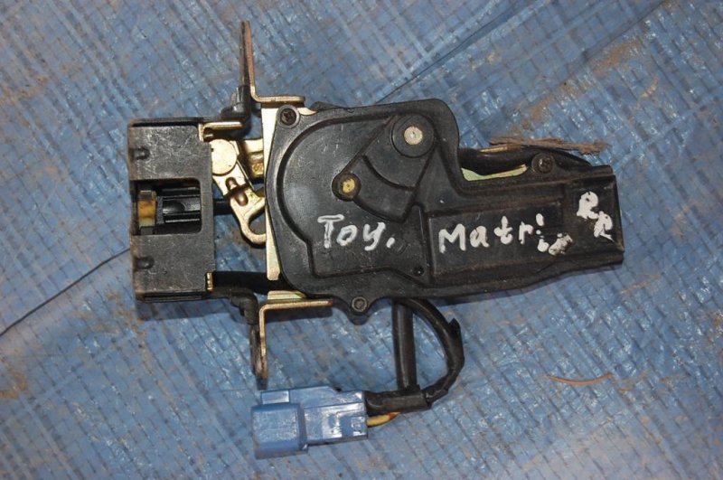 Замок крышки багажника MATRIX 02-08