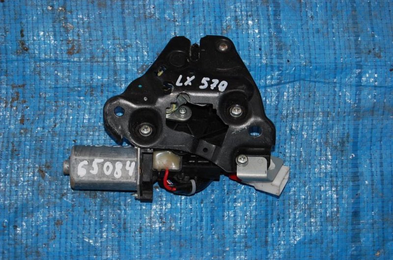 Замок крышки багажника LEXUS LX570 07-15 Б/У