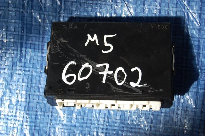 Блок электронный MAZDA 5 CR 05-10 CC29 675DZ B Б/У