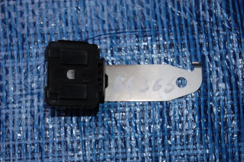 Звуковой зуммер GX470 02-09 Звуковой зуммер GX470 02-09