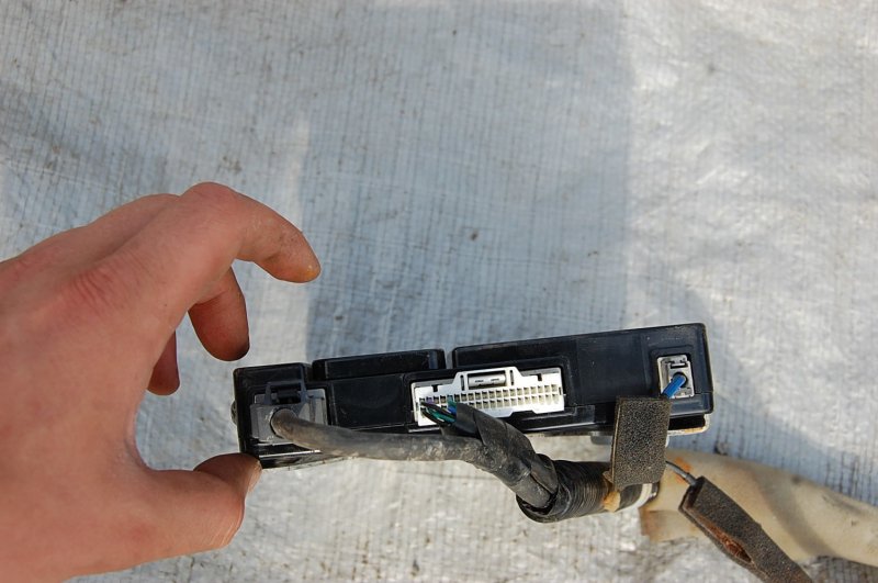 Блок электронный NISSAN LEAF 10-17 283B0-3NA0D Б/У