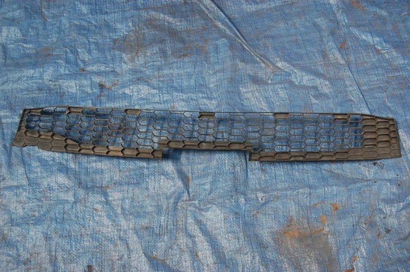 Решетка переднего бампера 6 GG 02-07