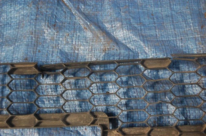 Решетка переднего бампера 6 GG 02-07