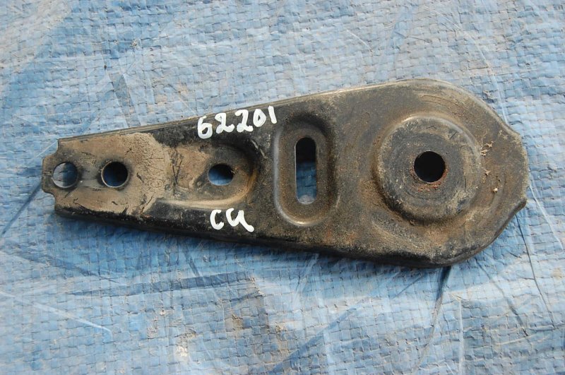 Крепление балки подвески HONDA ACCORD CU8 / TSX 08-14 50365-TA0-A00 Б/У