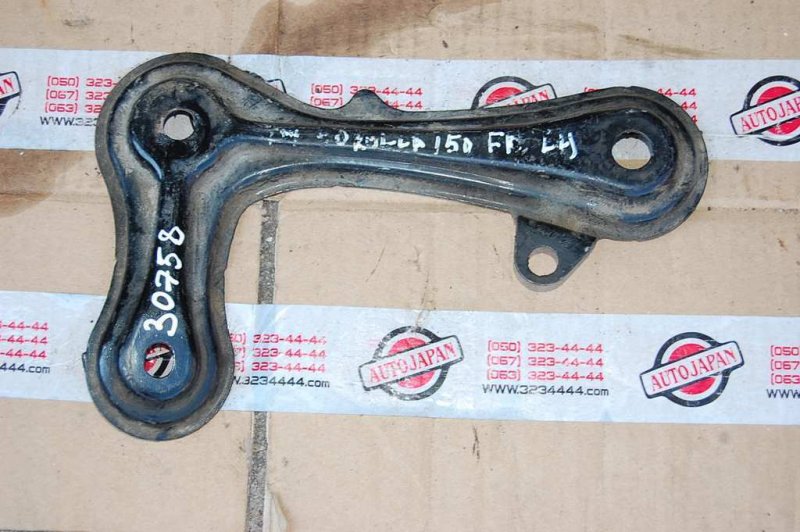 Крепление балки подвески левое TOYOTA COROLLA 150 06-13 52258-12011 Б/У