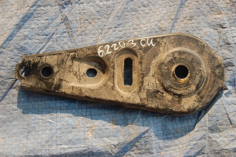 Запчасть крепление балки подвески HONDA ACCORD CU8 / TSX 08-14 50365-TA0-A00 Б/У Крепление балки подвески HONDA ACCORD CU8 / TSX 08-14 50365-TA0-A00 Б/У