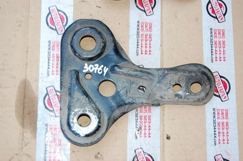 Крепление балки подвески MAZDA 6 GG 02-07 Б/У