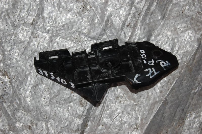 Кронштейн заднего бампера задний левый TOYOTA COROLLA 150 06-13 Б/У