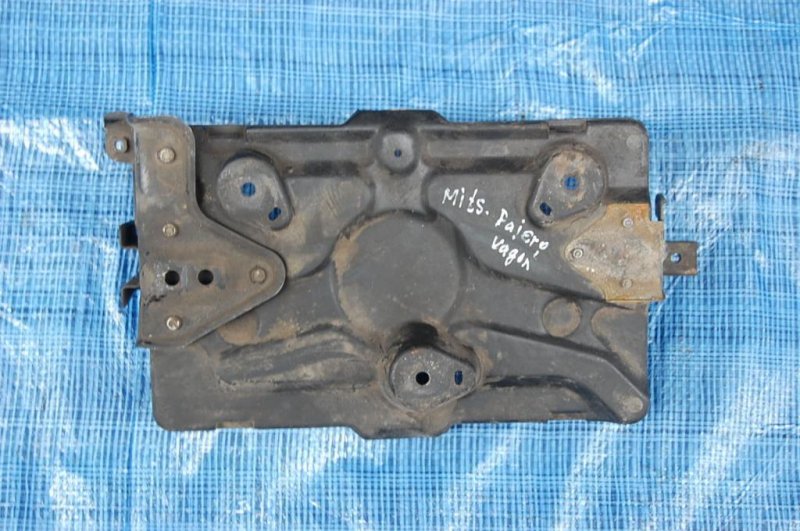 Полка аккумулятора PAJERO 99-06