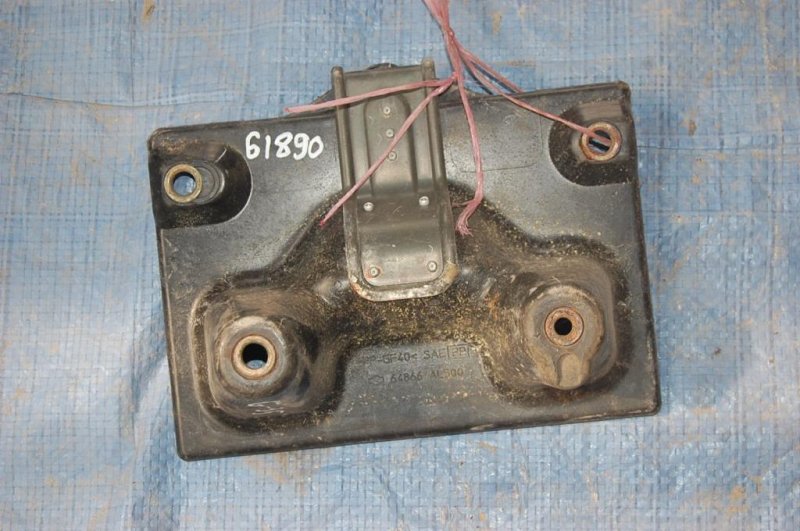 Полка аккумулятора INFINITI G35 03-07 Б/У