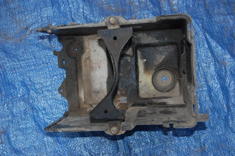 Полка аккумулятора MAZDA 5 CR 05-10 CC29-56-040C Б/У