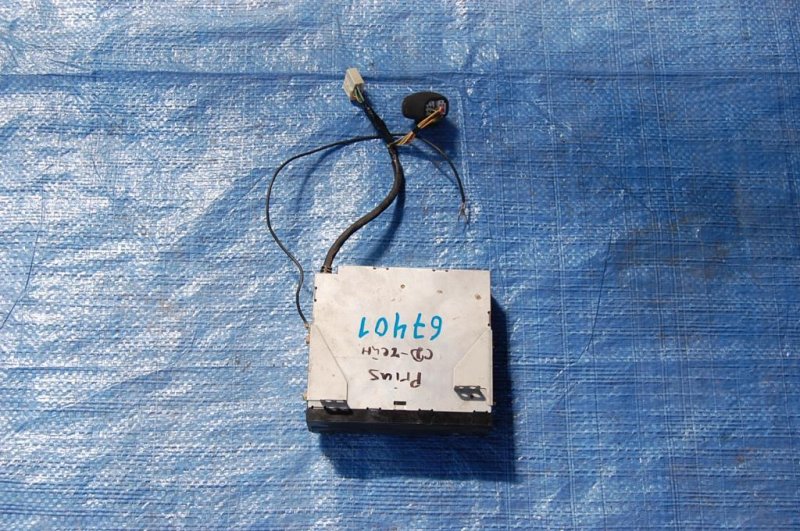 CD чейнджер TOYOTA PRIUS - 11 97-03 08601-47801 Б/У