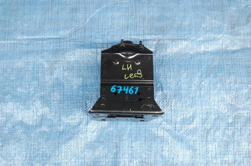 Кронштейн усилителя переднего бампера передний левый LEAF 10-17