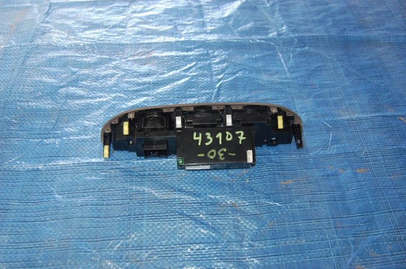 Блок управления печкой CAMRY 30 02-06 Блок управления печкой CAMRY 30 02-06