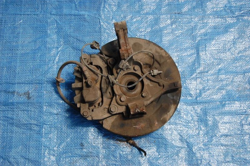 Кулак поворотный передний левый SUBARU TRIBECA B9 05-07 28313XA01A Б/У