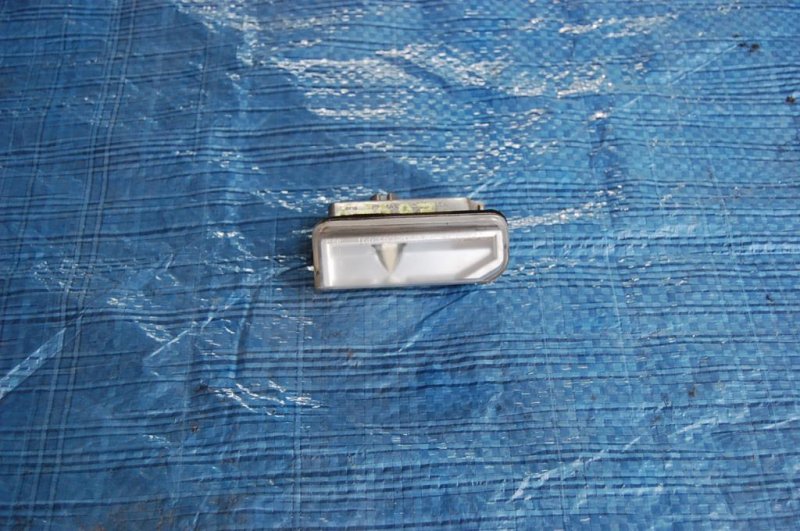 Подсветка номера левая LEXUS ES350 06-12 81690-53010 Б/У