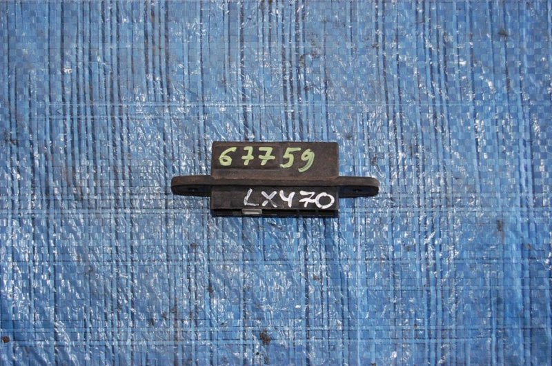 Кнопка открывания багажника наружная LEXUS LX470 98-07 Б/У