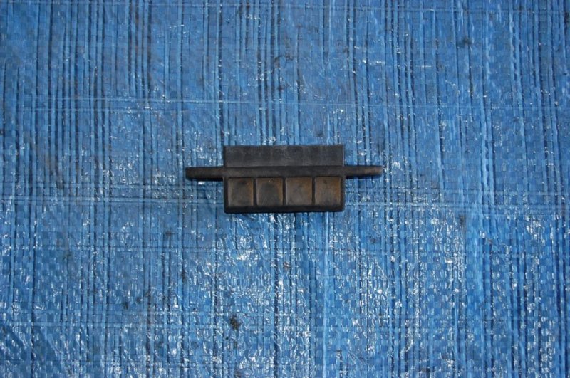 Кнопка открывания багажника наружная LX470 98-07