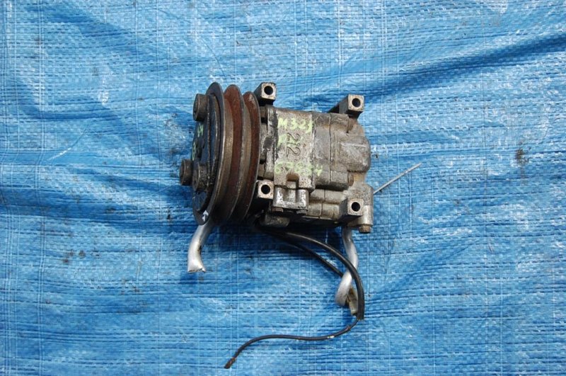 Компрессор кондиционера MAZDA 323 BG 89-94 BR70-61-450A Б/У