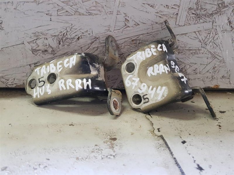 Петля двери нижняя задняя правая SUBARU TRIBECA B9 05-07 Б/У