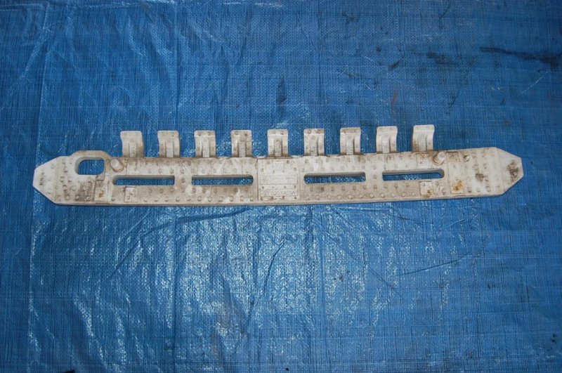 Наполнитель бампера задний TRIBECA B9 05-07