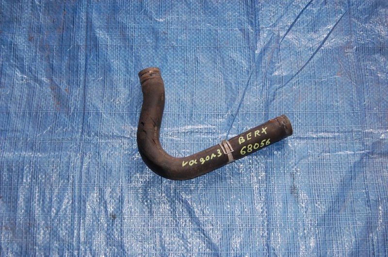 Патрубок системы охлаждения MITSUBISHI PAJERO 99-06 MR404869 Б/У