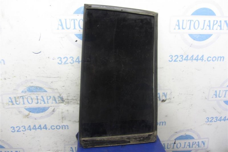 Стекло двери глухое заднее правое MITSUBISHI PAJERO 99-06