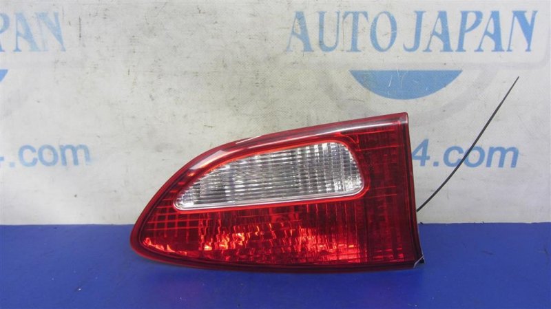 Фонарь внутренний задний левый SUBARU TRIBECA B9 05-07 84251XA01A Б/У