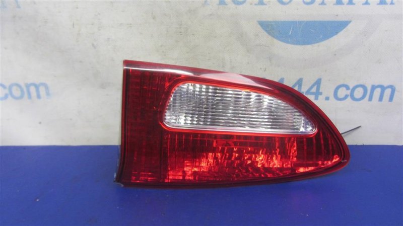 Фонарь внутренний задний правый SUBARU TRIBECA B9 05-07 84251XA00A Б/У