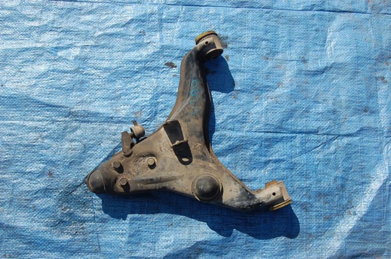 Рычаг передней подвески нижний передний левый L200 06-14 Рычаг передней подвески нижний передний левый L200 06-14