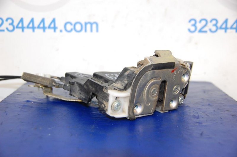 Замок двери передний правый MITSUBISHI L200 06-14 5715A184 Б/У