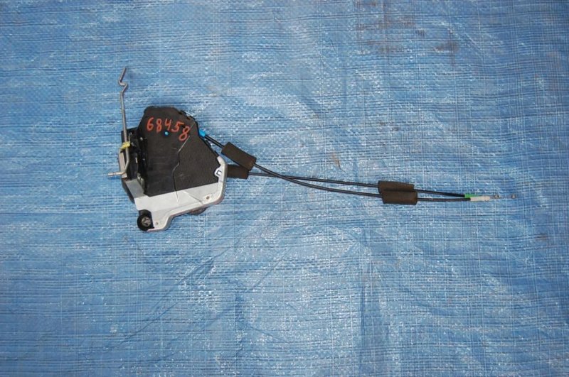 Запчасть замок двери передний левый TOYOTA COROLLA 150 06-13 69040-06180 Б/У Замок двери передний левый TOYOTA COROLLA 150 06-13 69040-06180 Б/У