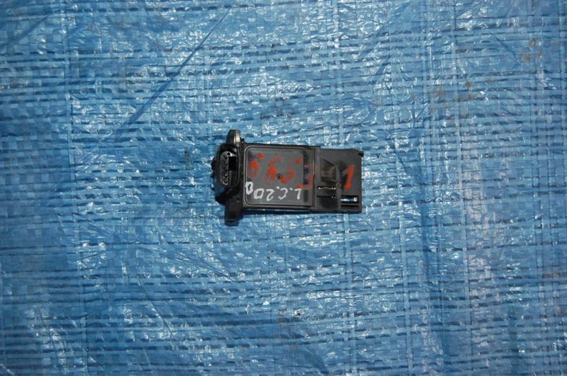 Расходомер воздуха TOYOTA LAND CRUISER 200 08-21 Б/У