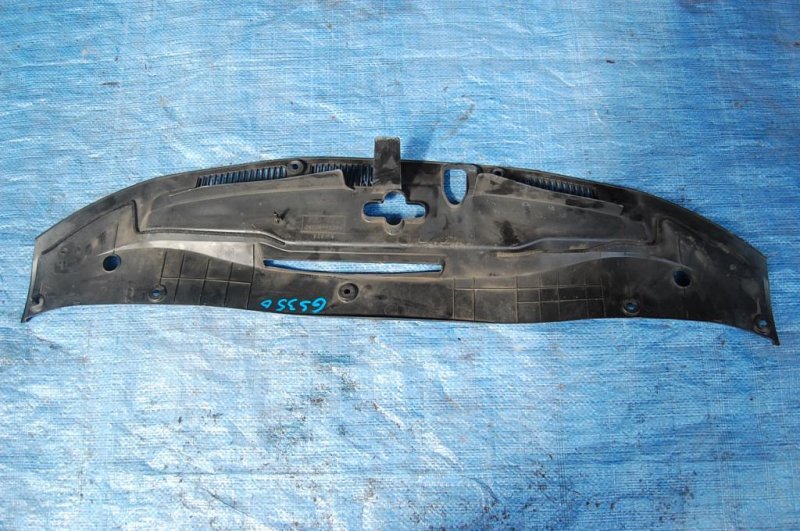 Накладка замка капота GS350 GS300 05-11