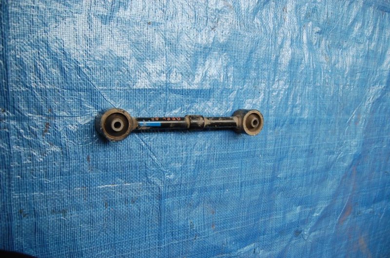 Запчасть рычаг задней подвески поперечный верхний задний правый TOYOTA LAND CRUISER 200 08-21 Б/У Рычаг задней подвески поперечный верхний задний правый TOYOTA LAND CRUISER 200 08-21 Б/У