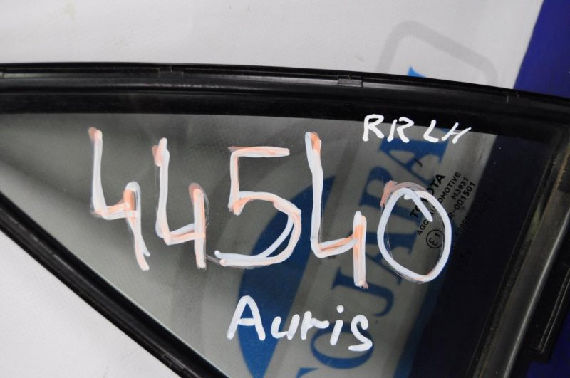 Стекло двери глухое заднее левое AURIS 06-12 Стекло двери глухое заднее левое AURIS 06-12
